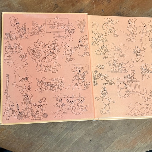 Disney Backyard Cruises vintage 1984 hardcover Book - Picture 3 of 16